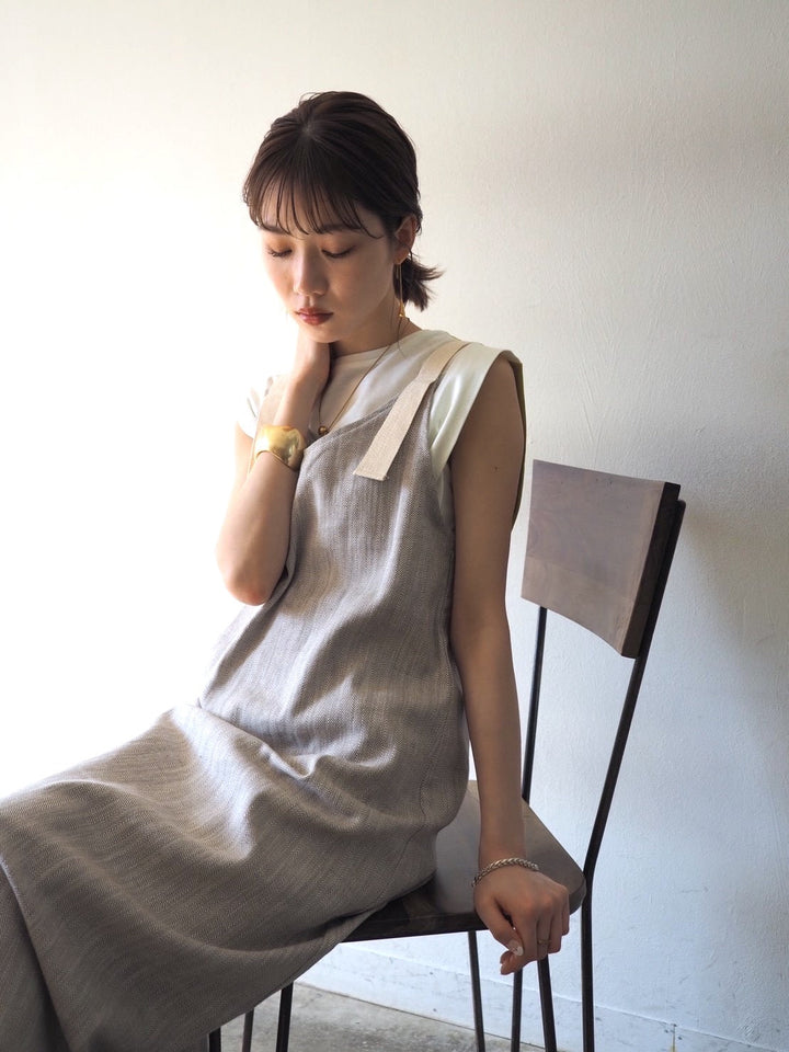 【預訂】人字紋吊帶洋裝/淺灰色