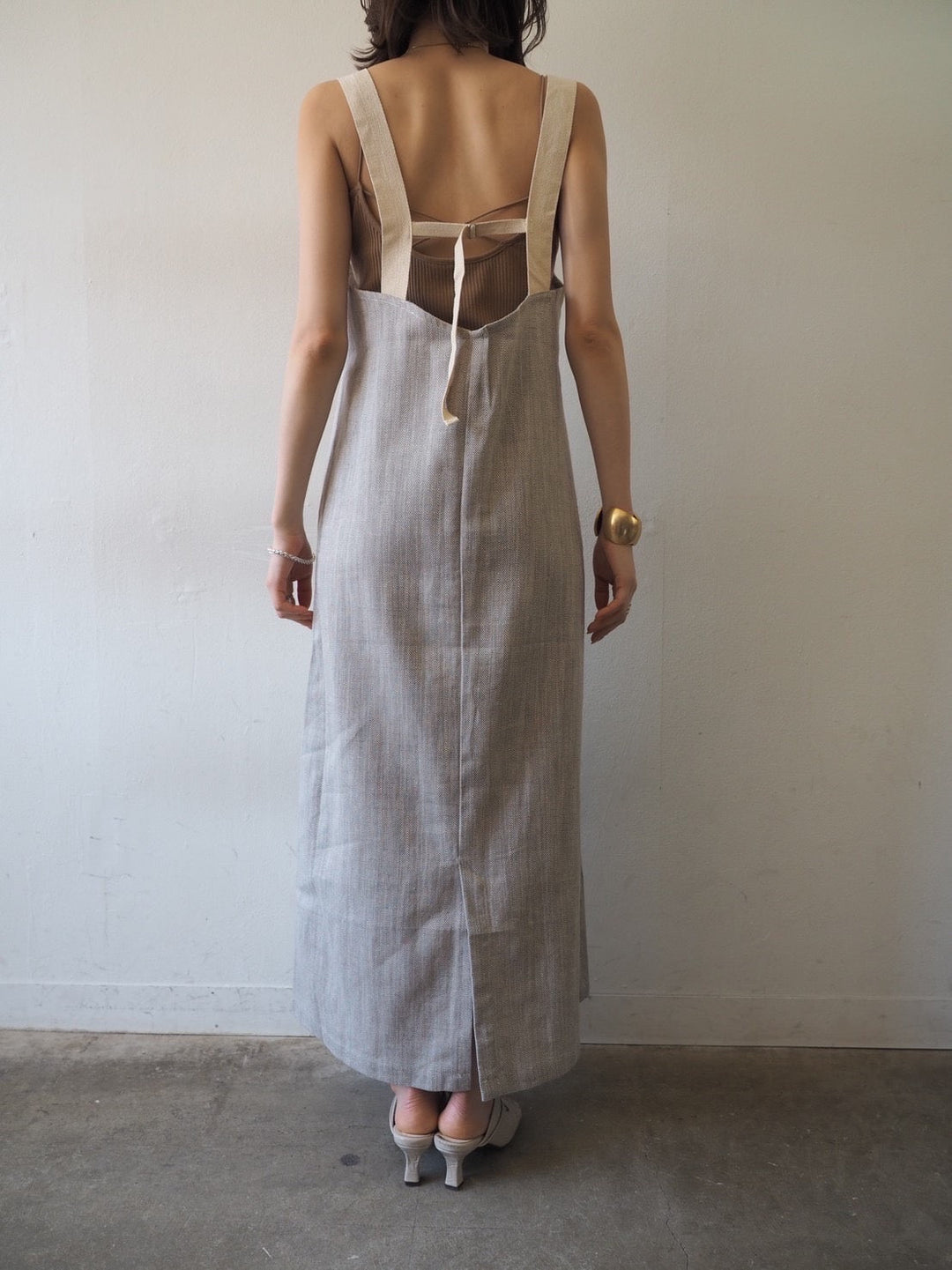 【預訂】人字紋吊帶洋裝/淺灰色