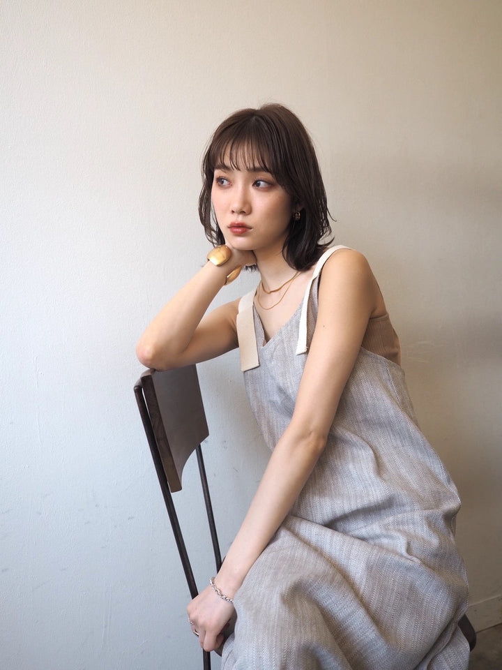 【預訂】人字紋吊帶洋裝/淺灰色