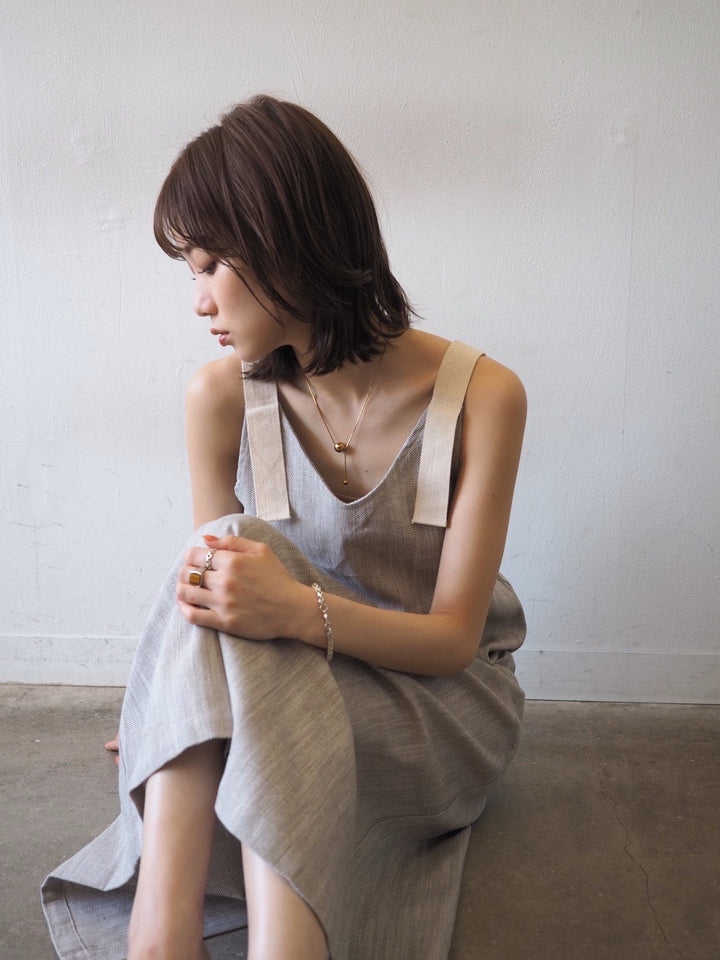 【預訂】人字紋吊帶洋裝/淺灰色