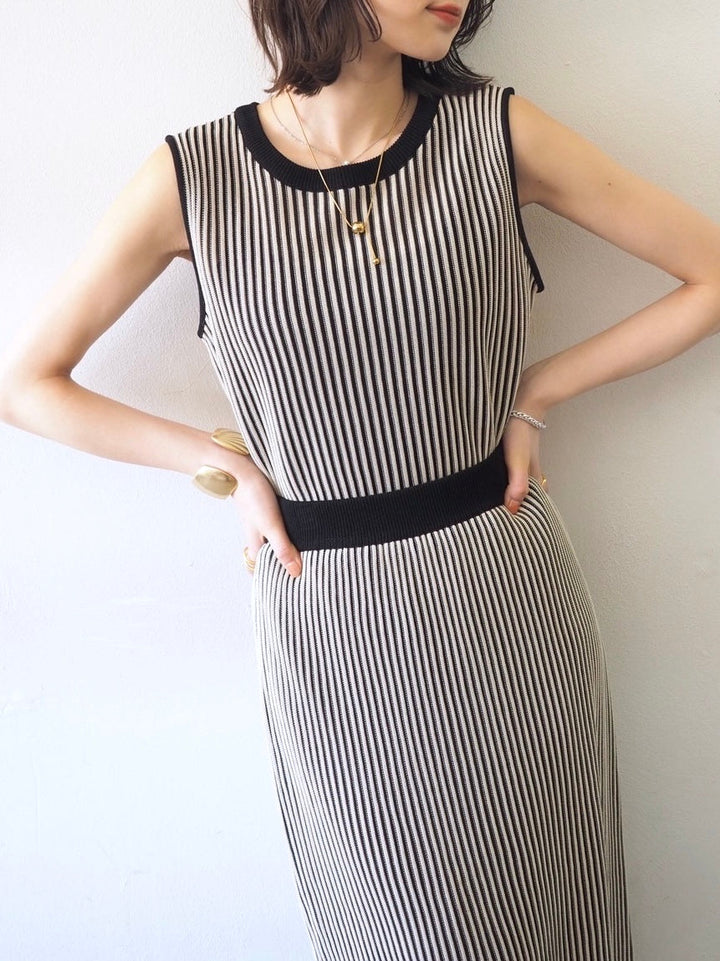 [Pre-order] Striped sleeveless knit top/Black