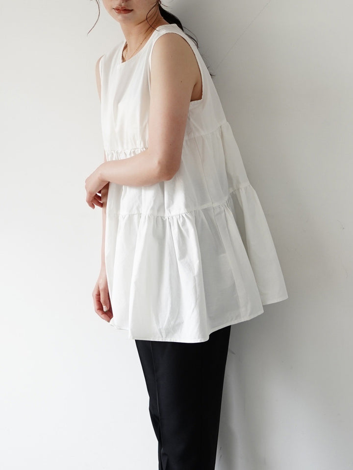 [Pre-order] Tiered sleeveless blouse/off