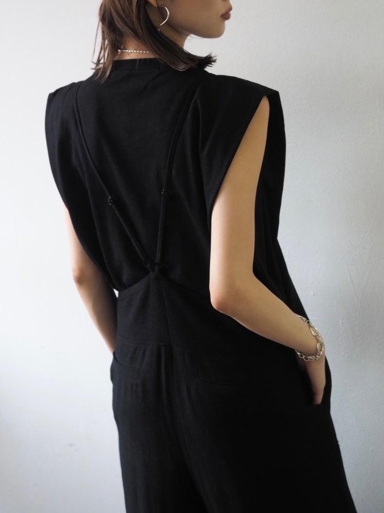 [Pre-order] Tuck shoulder oversized cut and sew/Black