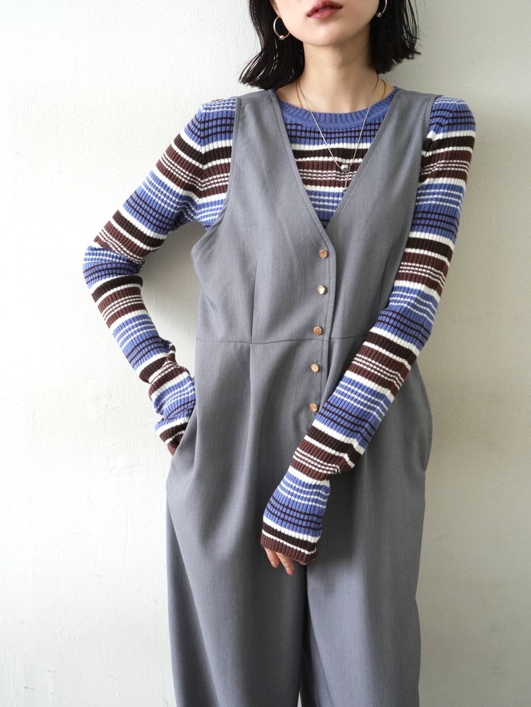 Finger hole rib knit top/blue brown