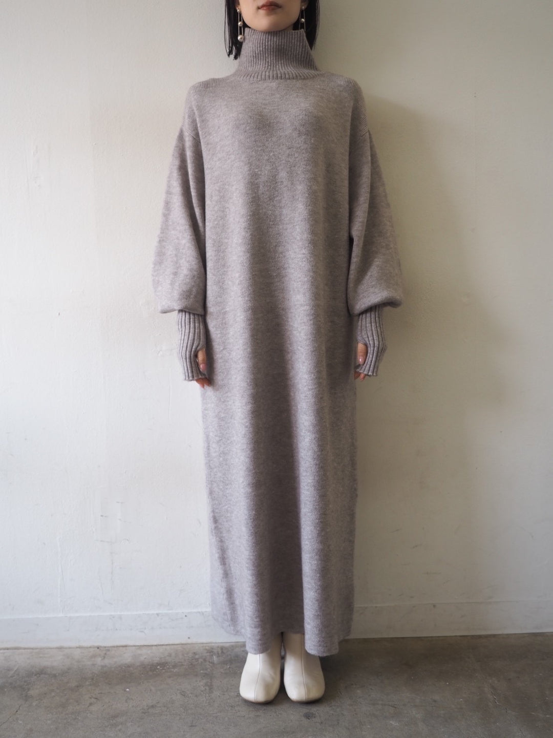 [Pre-order] Fingerhole Bottleneck Knit Dress/Gray