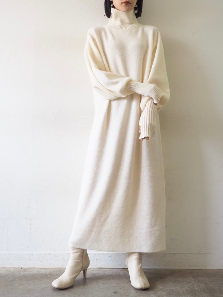 [Pre-order] Fingerhole Bottleneck Knit Dress/Ivory