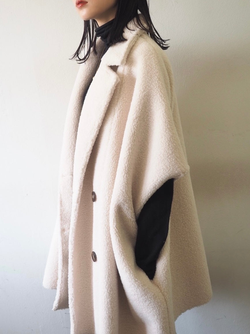 [Pre-order] Reversible Mouton Boa Poncho Coat/Ivory