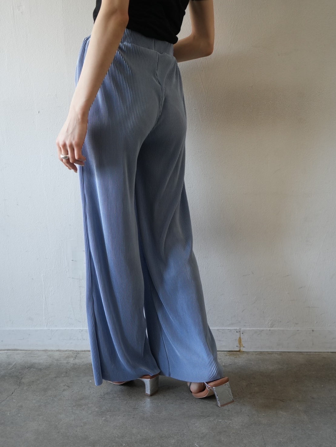 Pleated wide pants/blue