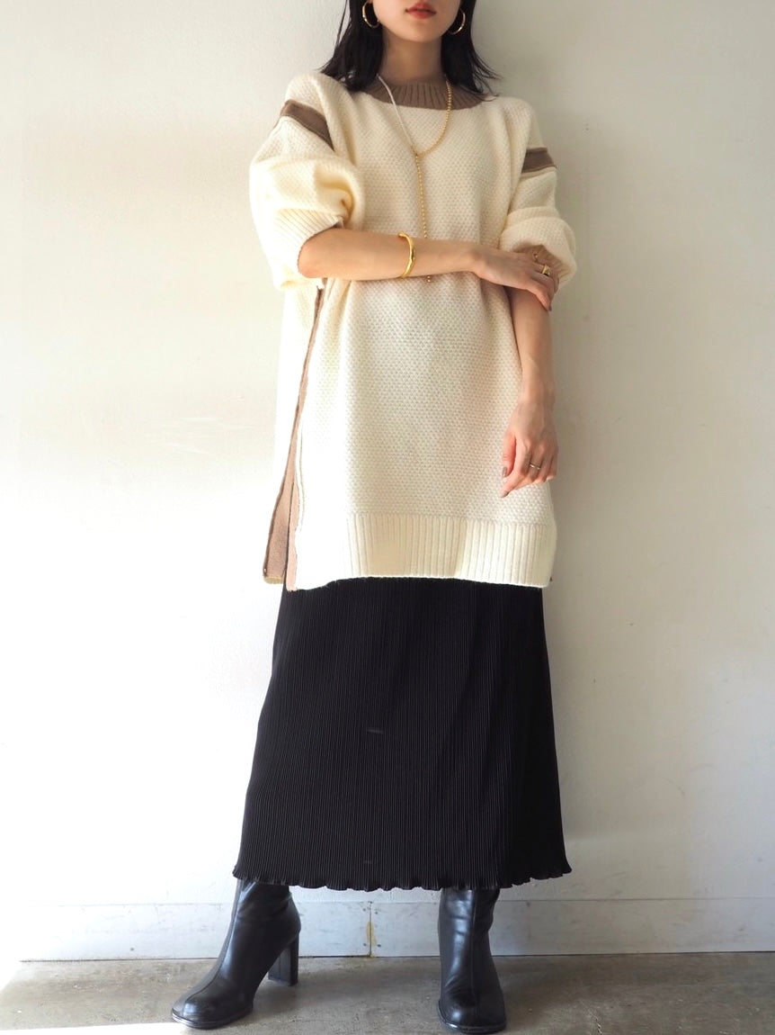 予約]サイドスリット配色オーバーニット/アイボリー – Lumier