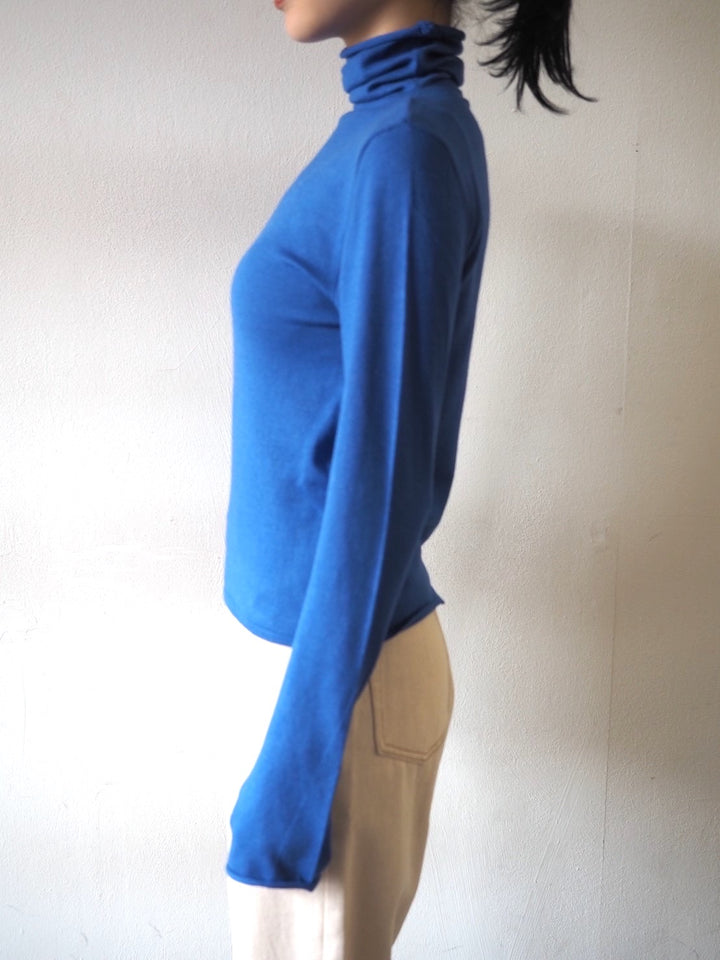 [Pre-order] Fingerhole Turtleneck Knit Top/Blue