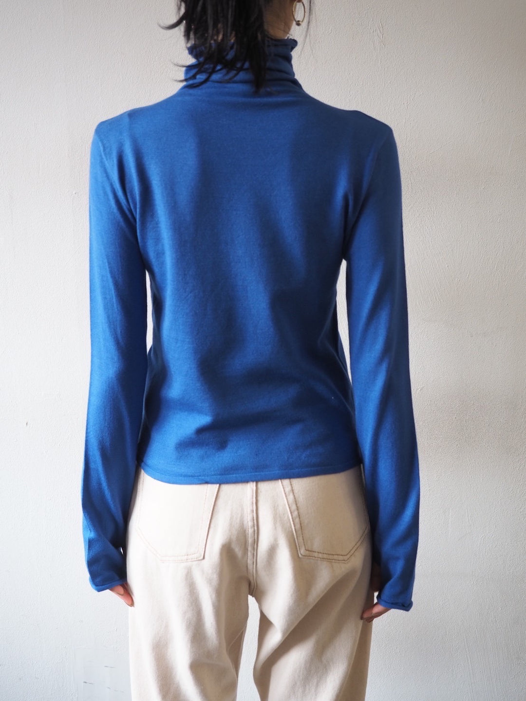 [Pre-order] Fingerhole Turtleneck Knit Top/Blue