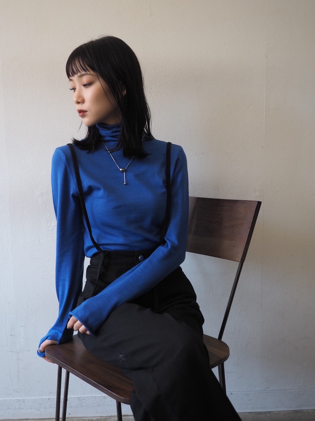 [Pre-order] Fingerhole Turtleneck Knit Top/Blue