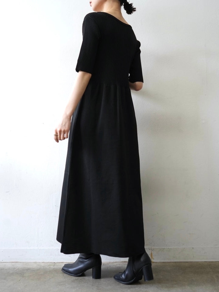 【預訂】半袖聚酯針織洋裝/黑色