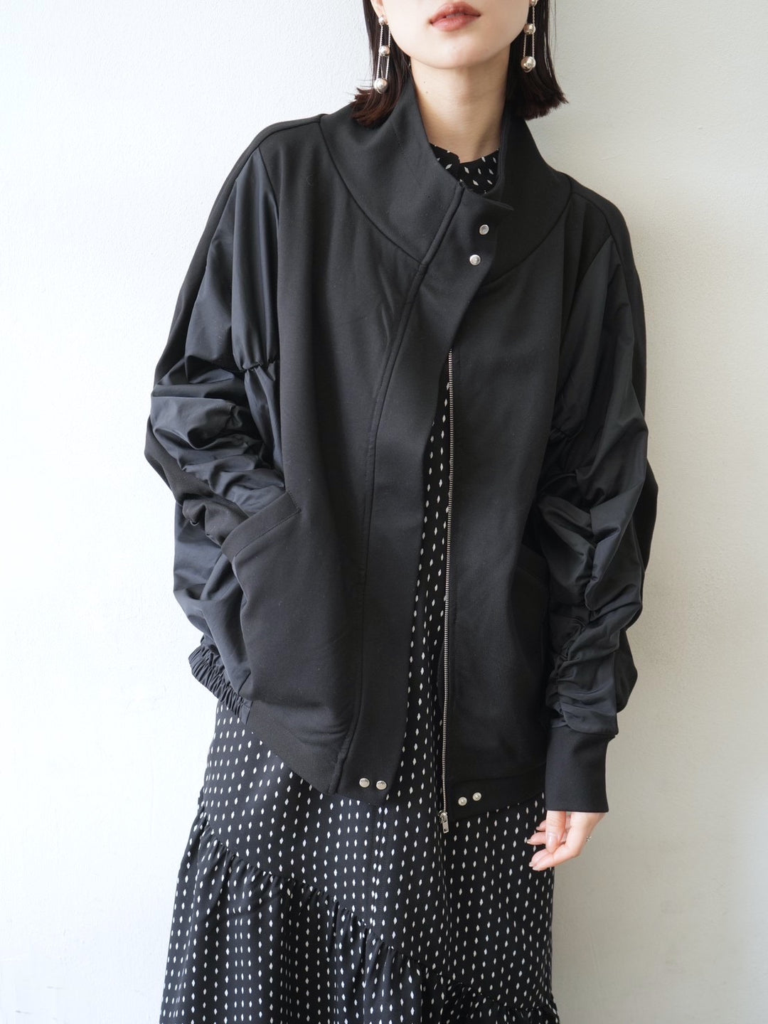 [Pre-order] Shirring design blouson/black
