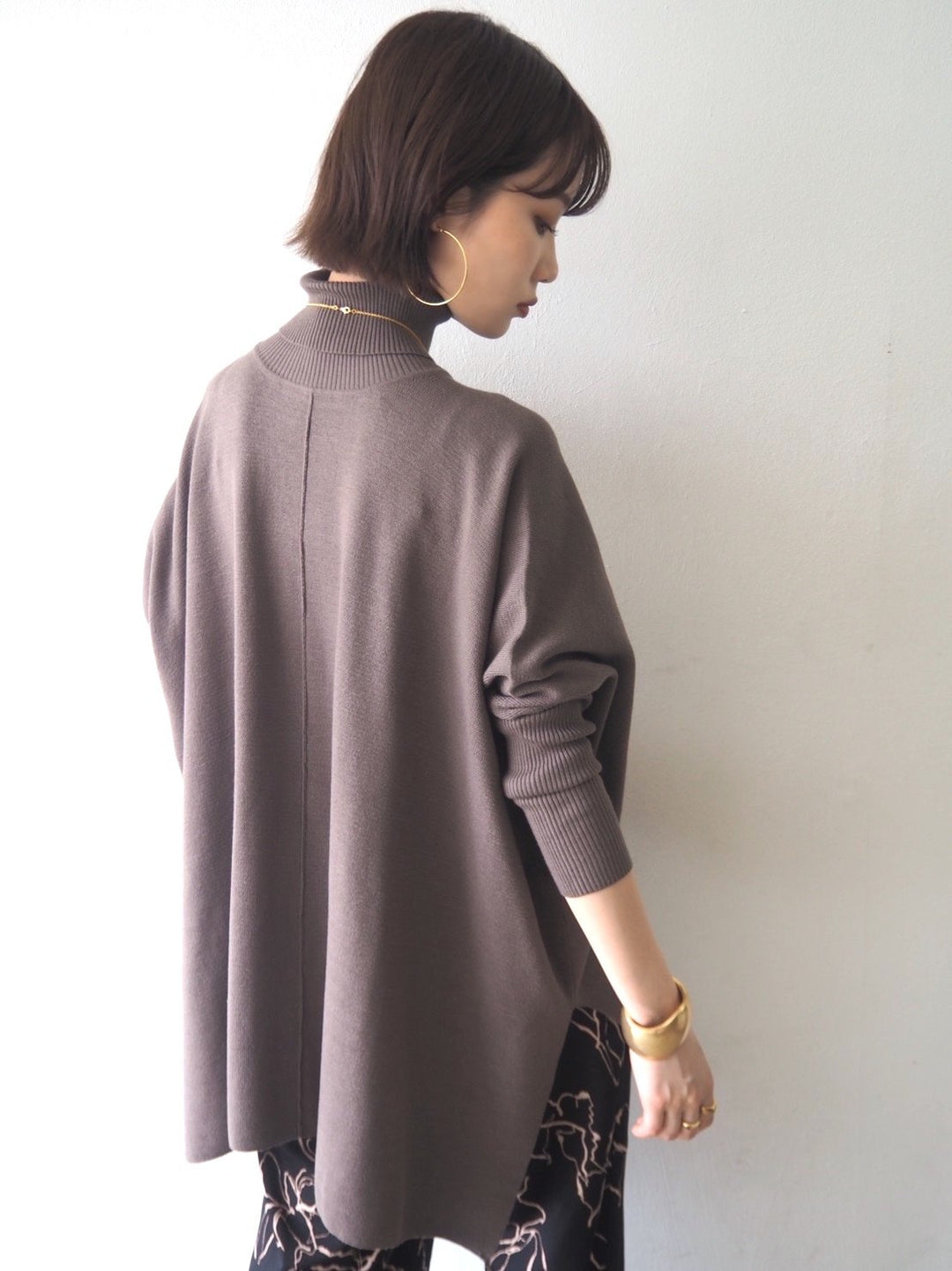 [Pre-order] Long ribbed sleeve dolman knit pullover/mocha [Scheduled for delivery in early December]