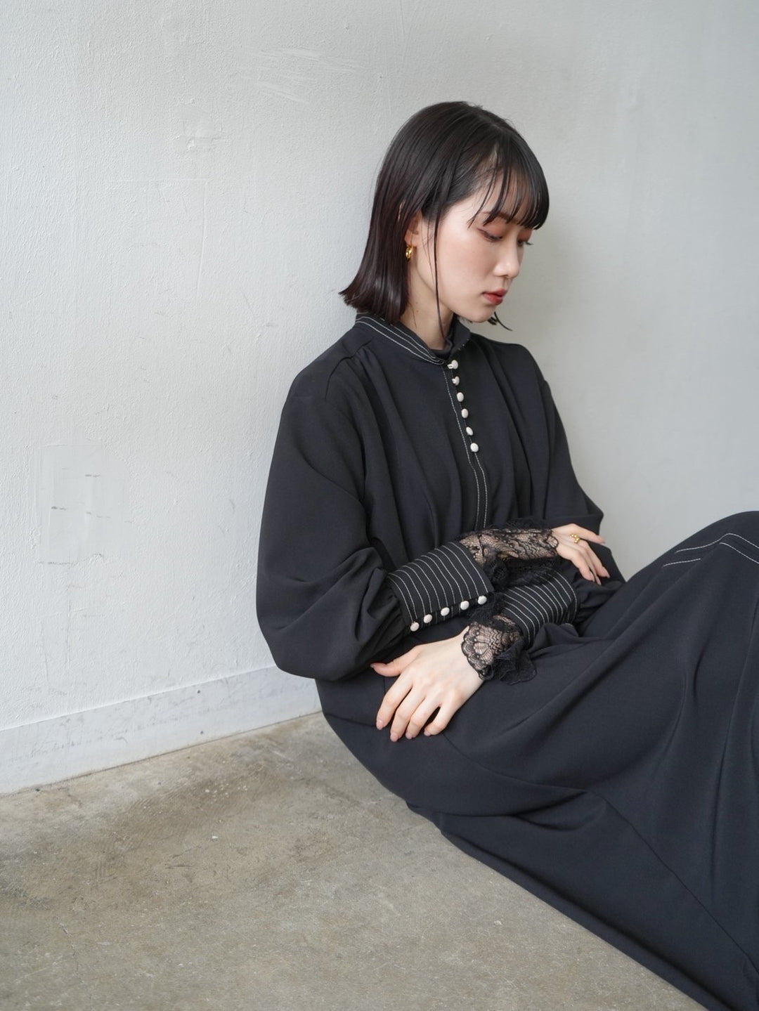 【預訂】蕾絲喇叭袖羅紋上衣/黑色
