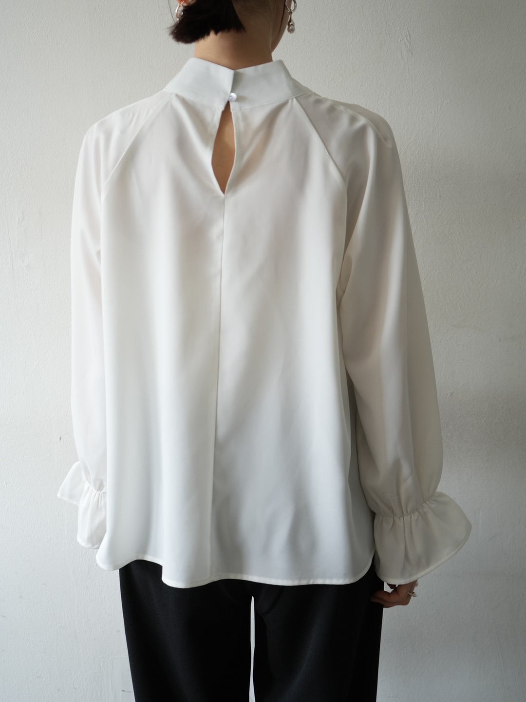 [準備出貨] 珍珠褶邊襯衫/白色