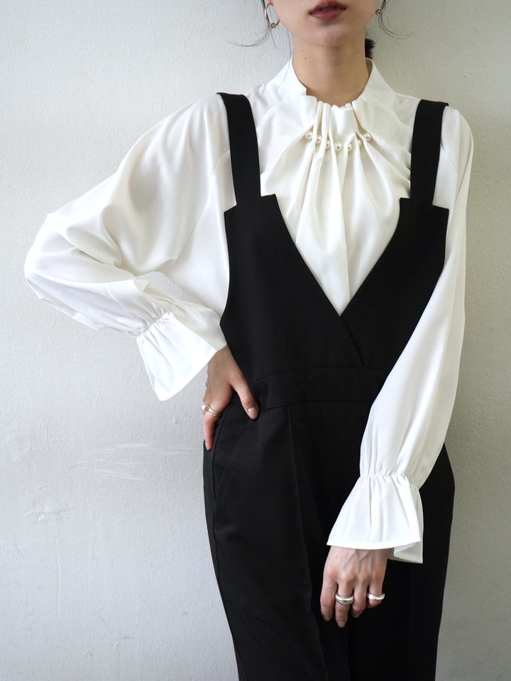 [Ready to ship] Pearl tuck blouse/white