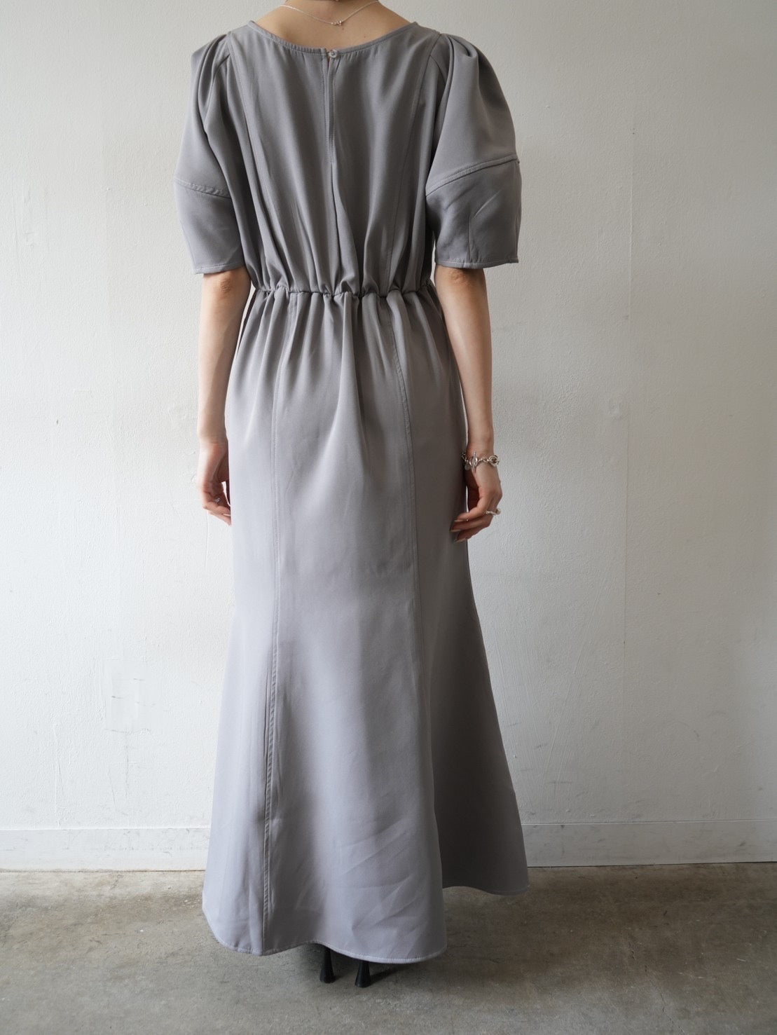 【新品】 袖スリットマーメイドワンピース グレー　36 Amazon.co.jp: スリットスリーブボレロXマーメイドキャミワンピ ース