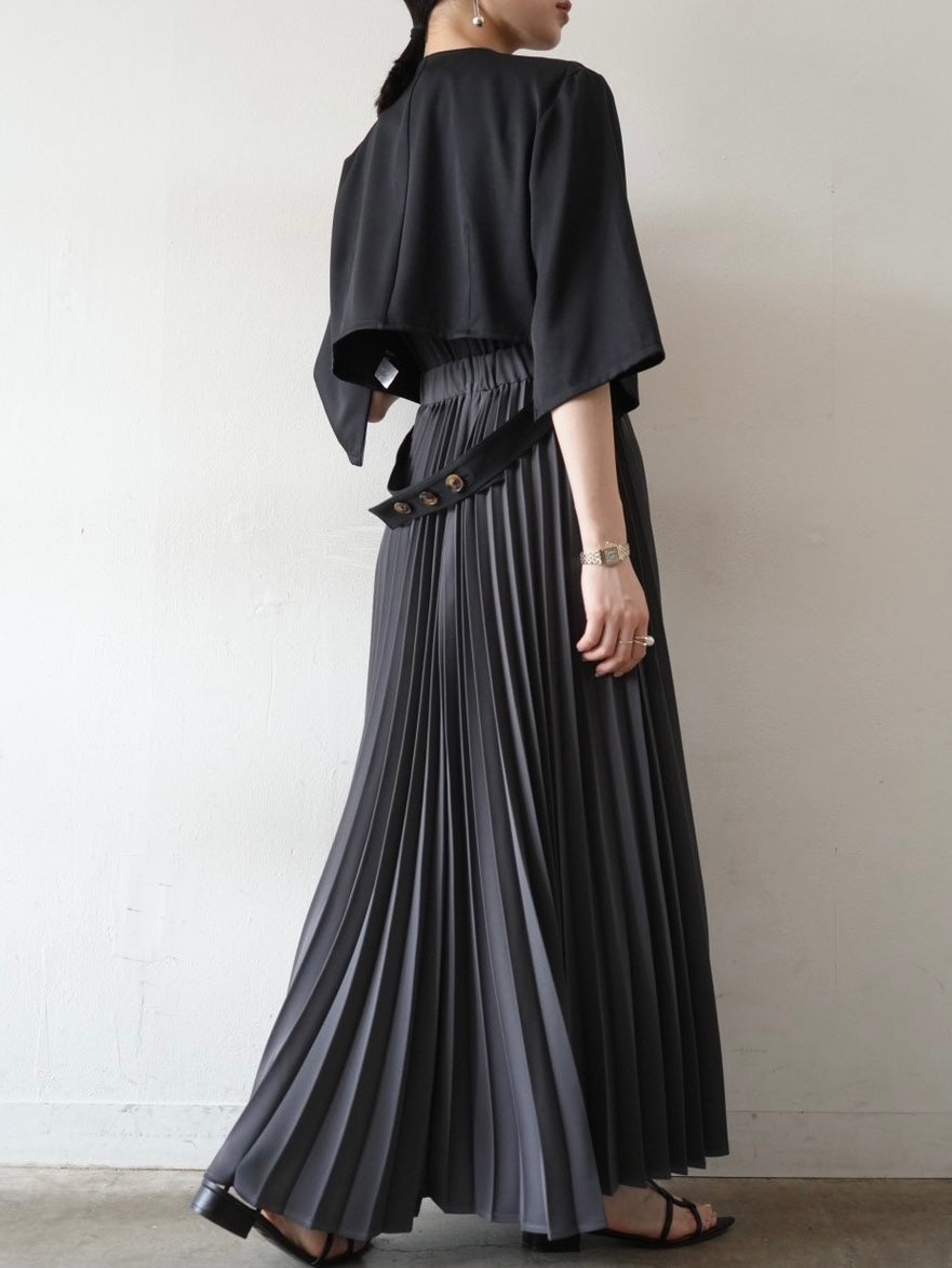 [SET]YUKKO COLLABORATION　DRAPE NECK PLEATS  DRESS+ハーフスリーブデザインノーカラーショートジャケット(2set)