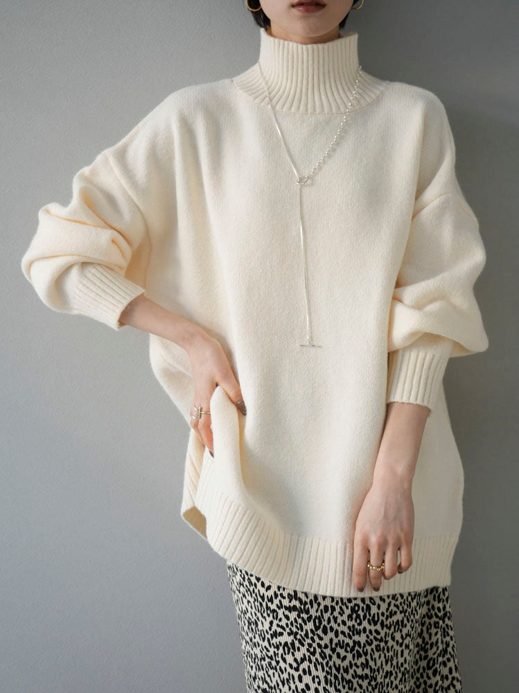 [SET] Basic high neck over knit pullover + choice of necklace (2 sets)