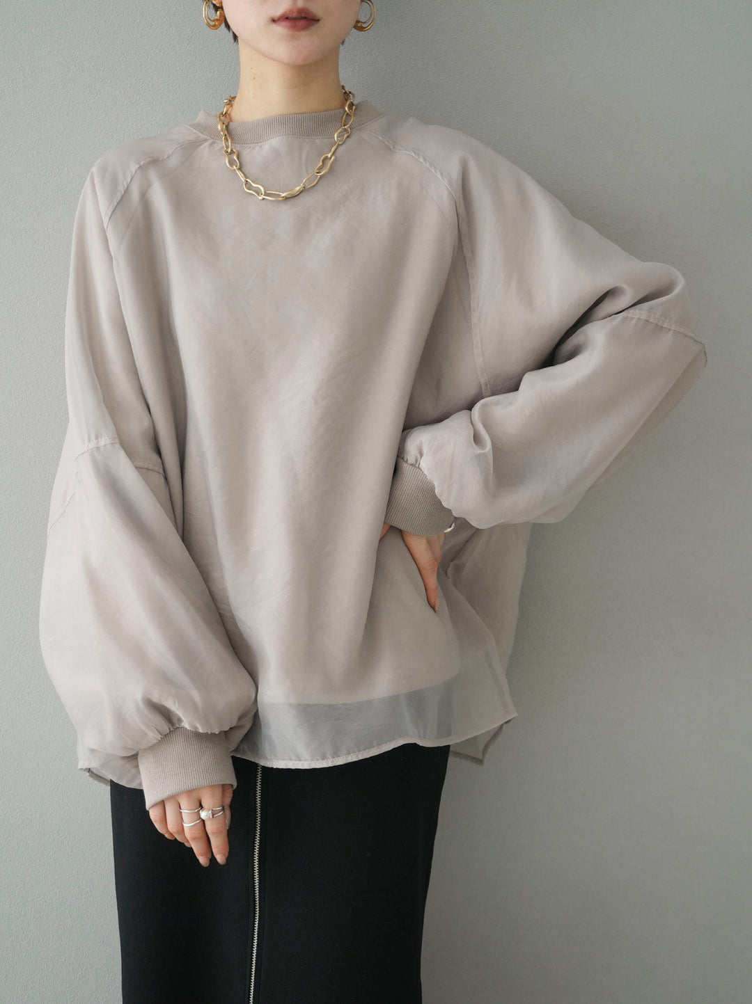 [SET] Sheer layered fleece sweatshirt pullover + choice of necklace (2 sets)