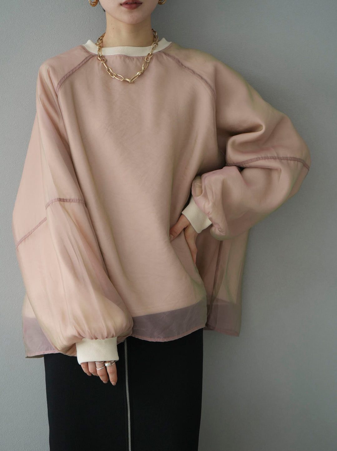 [SET] Sheer layered fleece sweatshirt pullover + choice of necklace (2 sets)