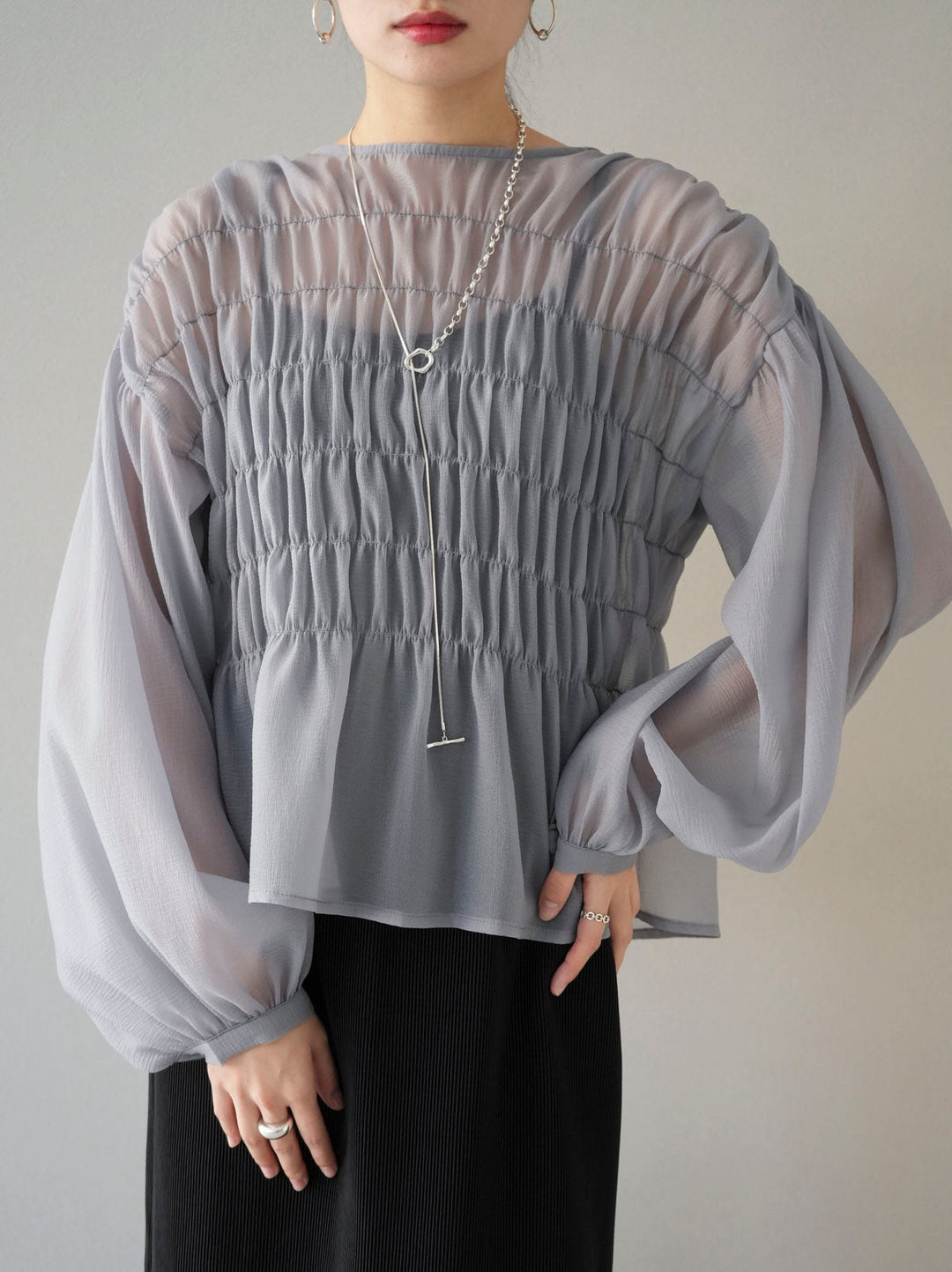 [SET] Shirring washer sheer blouse + I-line pleated skirt (2set)