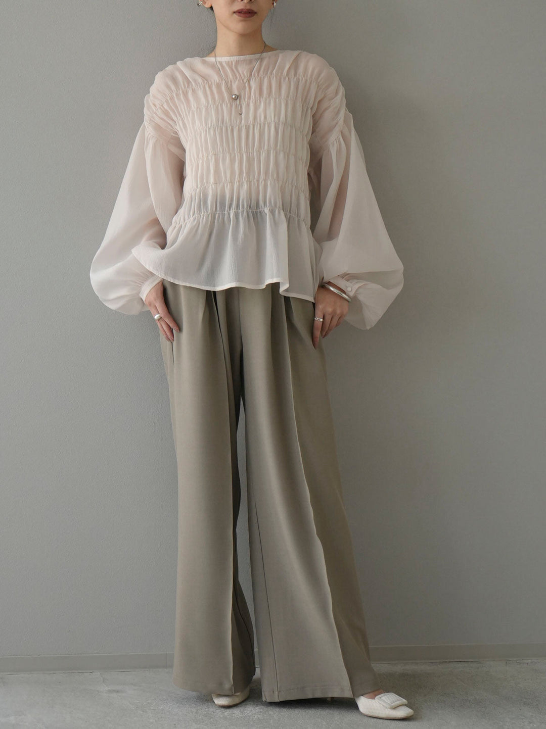 [SET] Shirring washer sheer blouse + design tuck wide pants (2set)