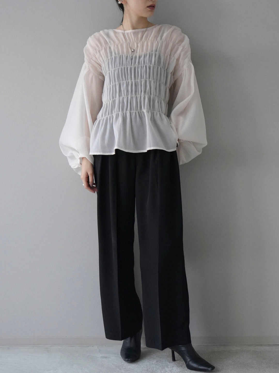 [SET] Shirring washer sheer blouse + double tuck wide pants (2set)