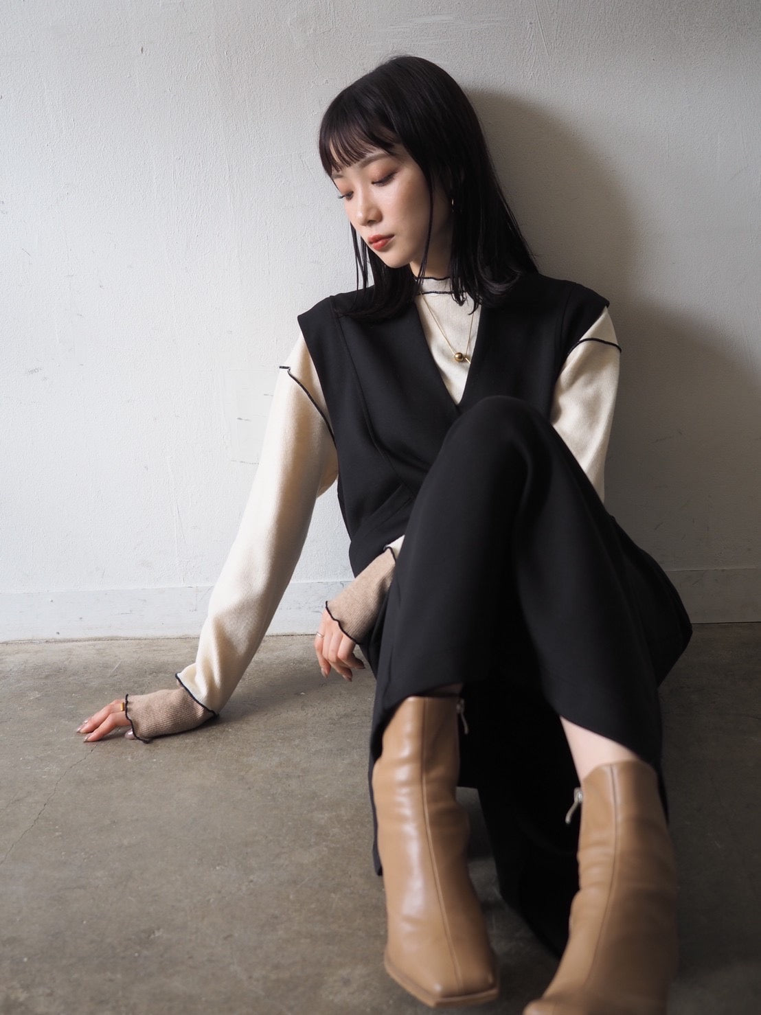 予約]起毛バイカラーパイピングトップス/アイボリー – Lumier