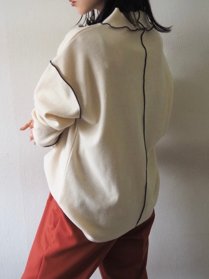 [Pre-order] Brushed bicolor piping top/ivory