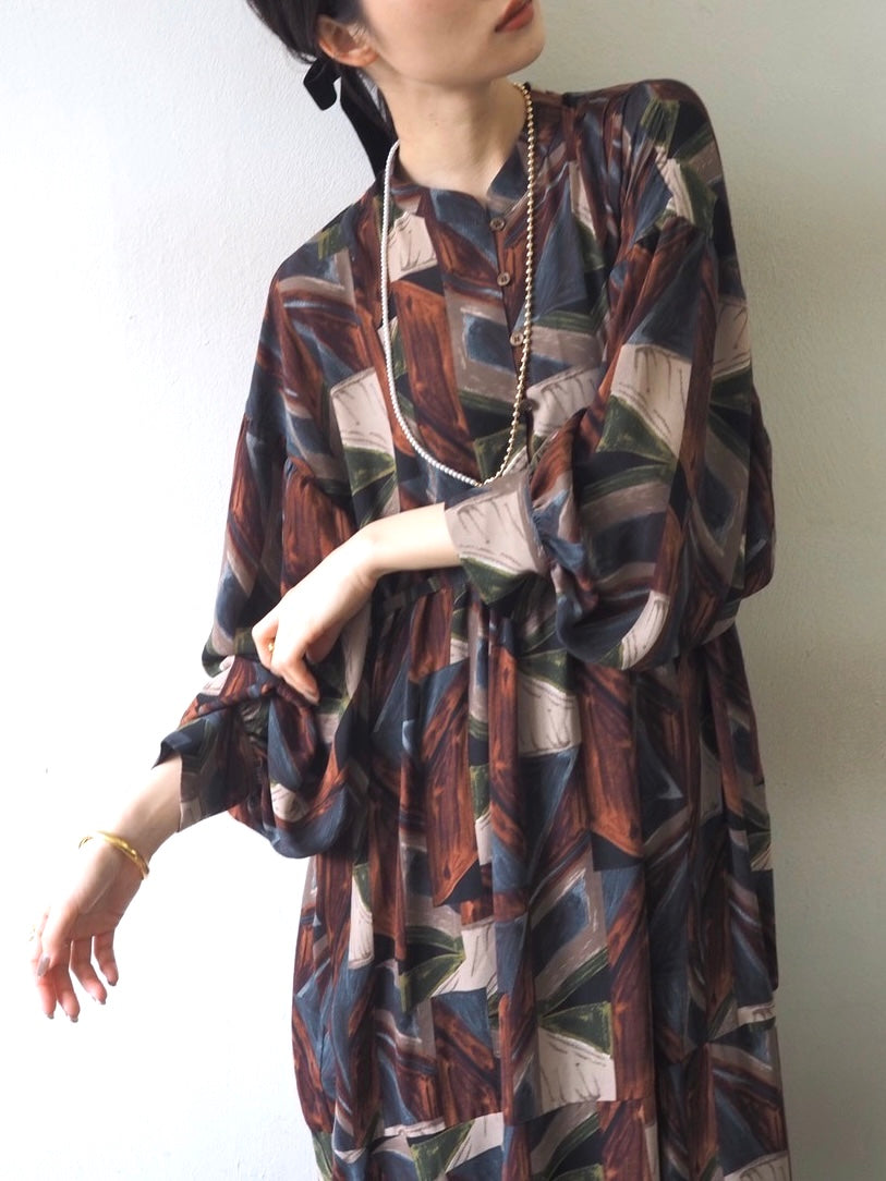 【預訂】復古印花捲袖連身裙/棕色