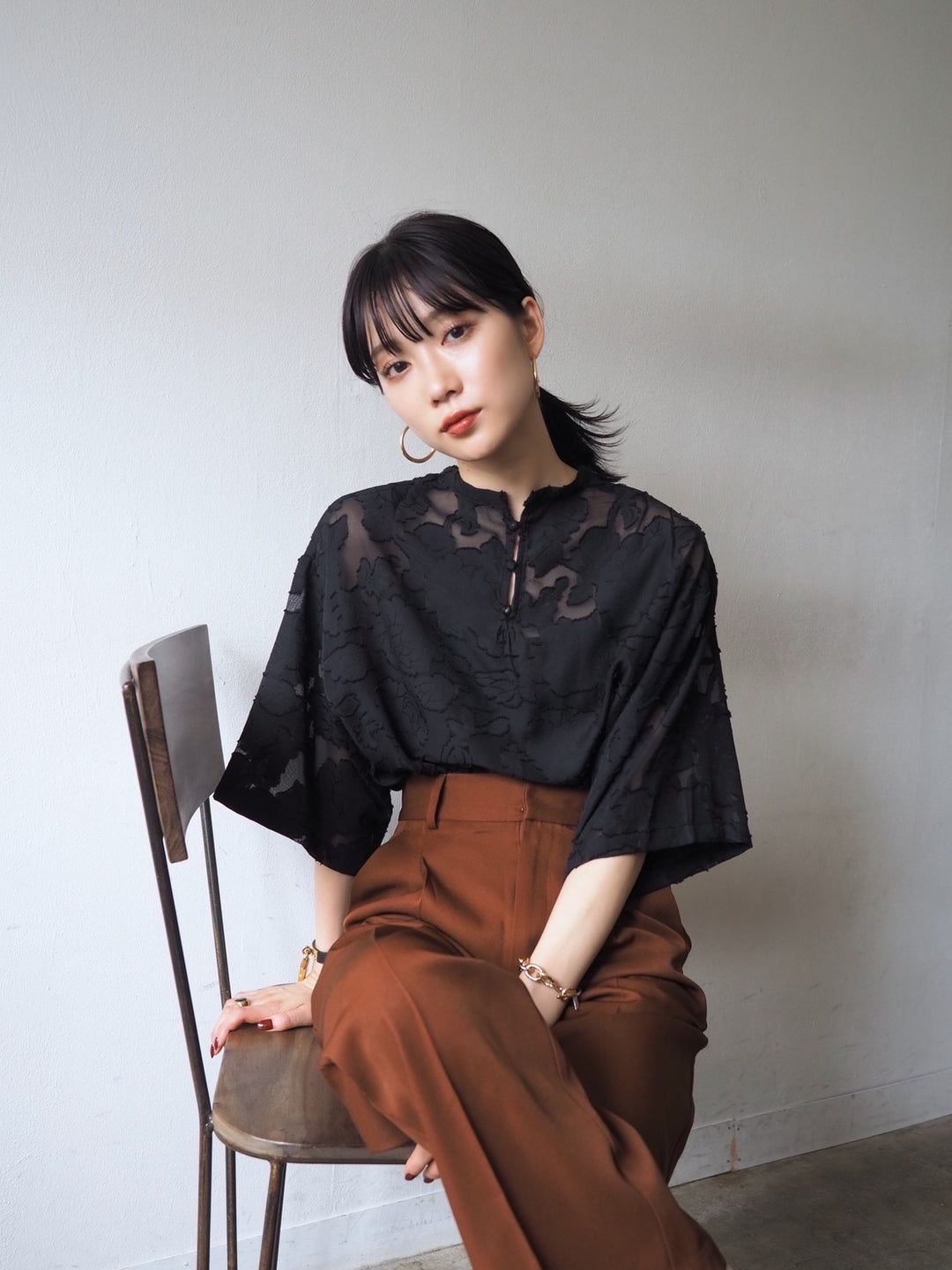【預訂】透明提花半袖上衣/黑色